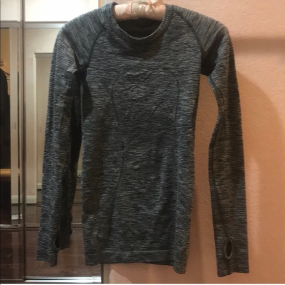lululemon athletica Tops - Lululemon long sleeve swiftly